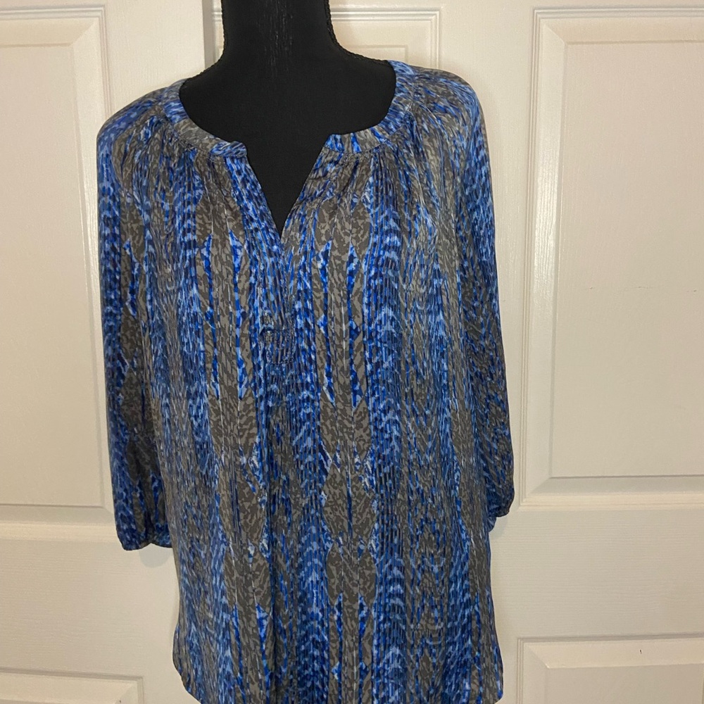 Willie Smith silky feel long sleeve blouse women’s small shades of blue and gray
